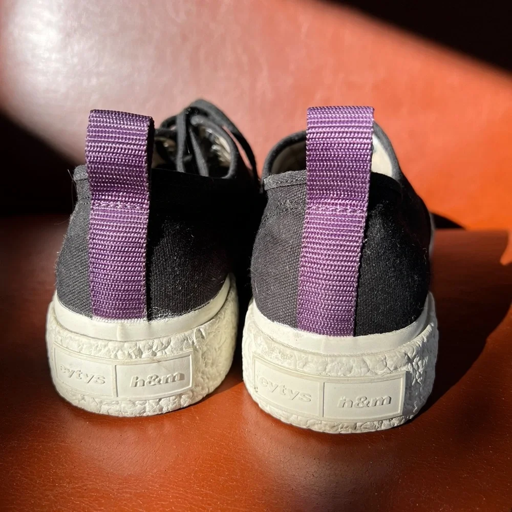 Shoe - Picture 6 of 10